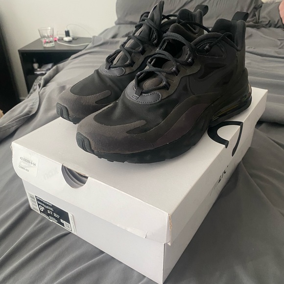 Nike Air Max 270 React - Picture 1 of 4